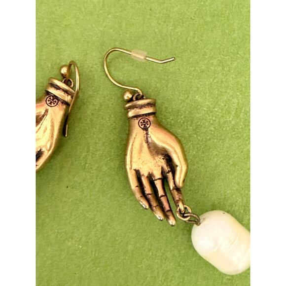 Tory Burch hand drop pearl statement logo drop earrings - Picture 5 of 7